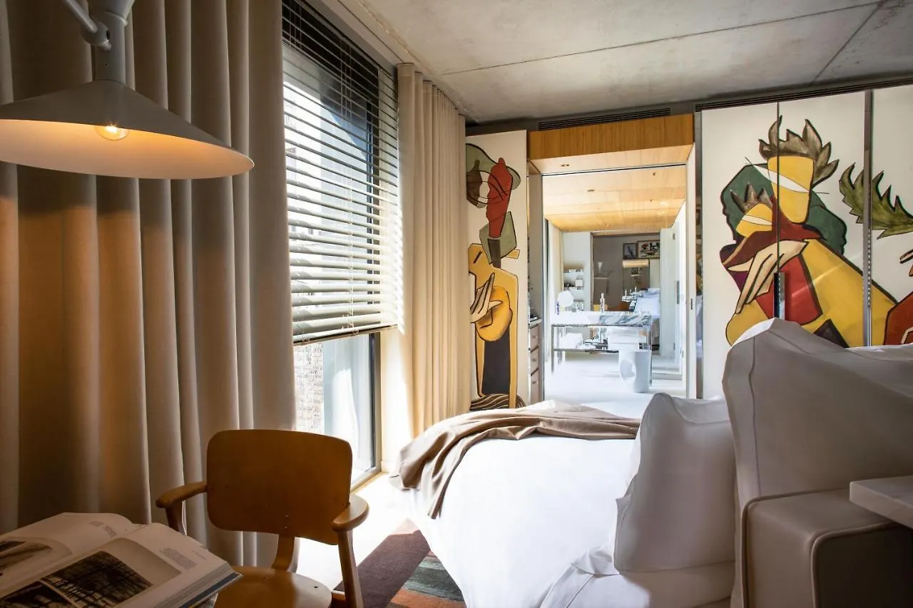 Villa M Paris 4*,