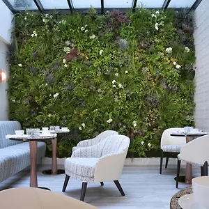 فندق دريس كودآند سبا, باريس